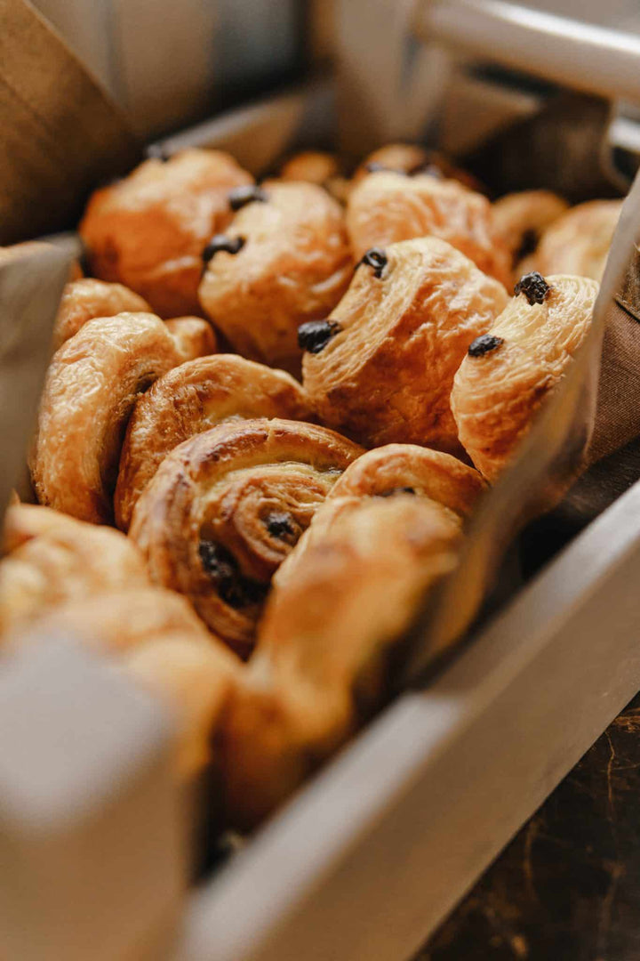 Parisian Croissants & Pain Au Chocolate (12 Servings)